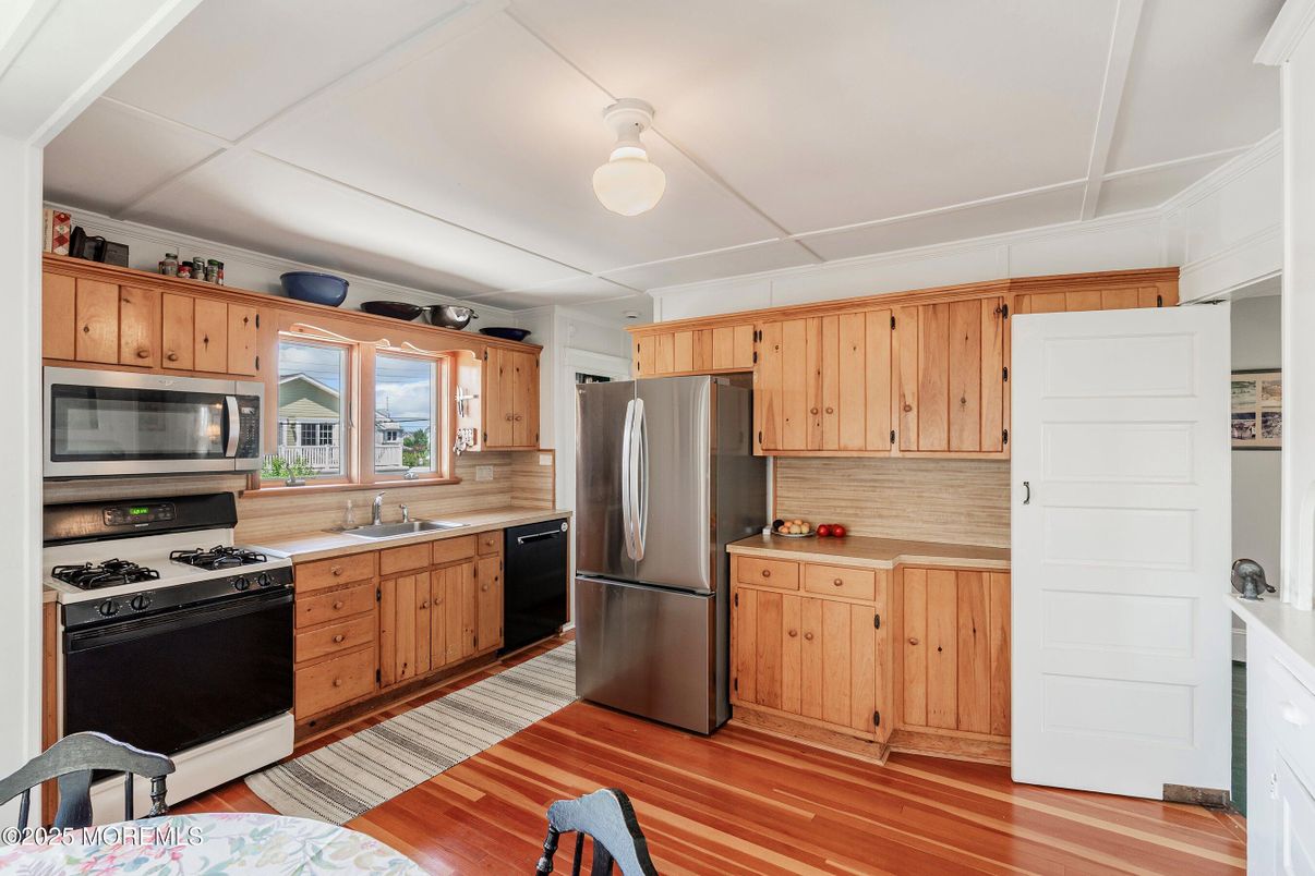 Interior, Kitchen, Wood Texture Flooring