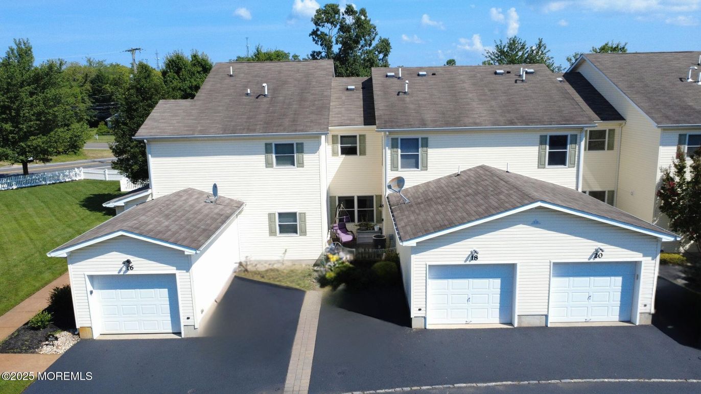 Detached Garage, Exterior