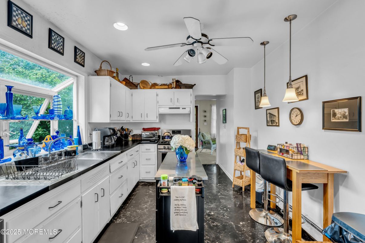 Interior, Kitchen, Pendant Lights, Recessed Lighting