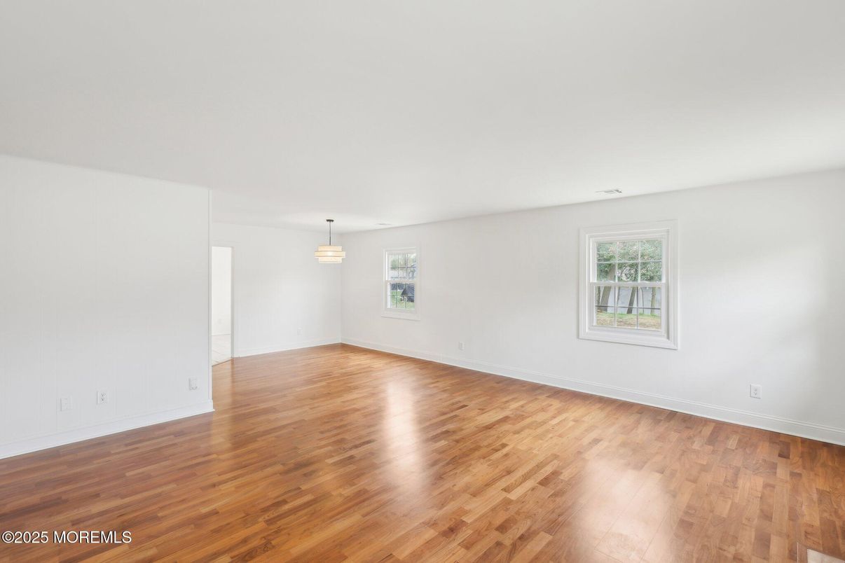 Empty room, Interior, Pendant Lights, Wood Texture Flooring