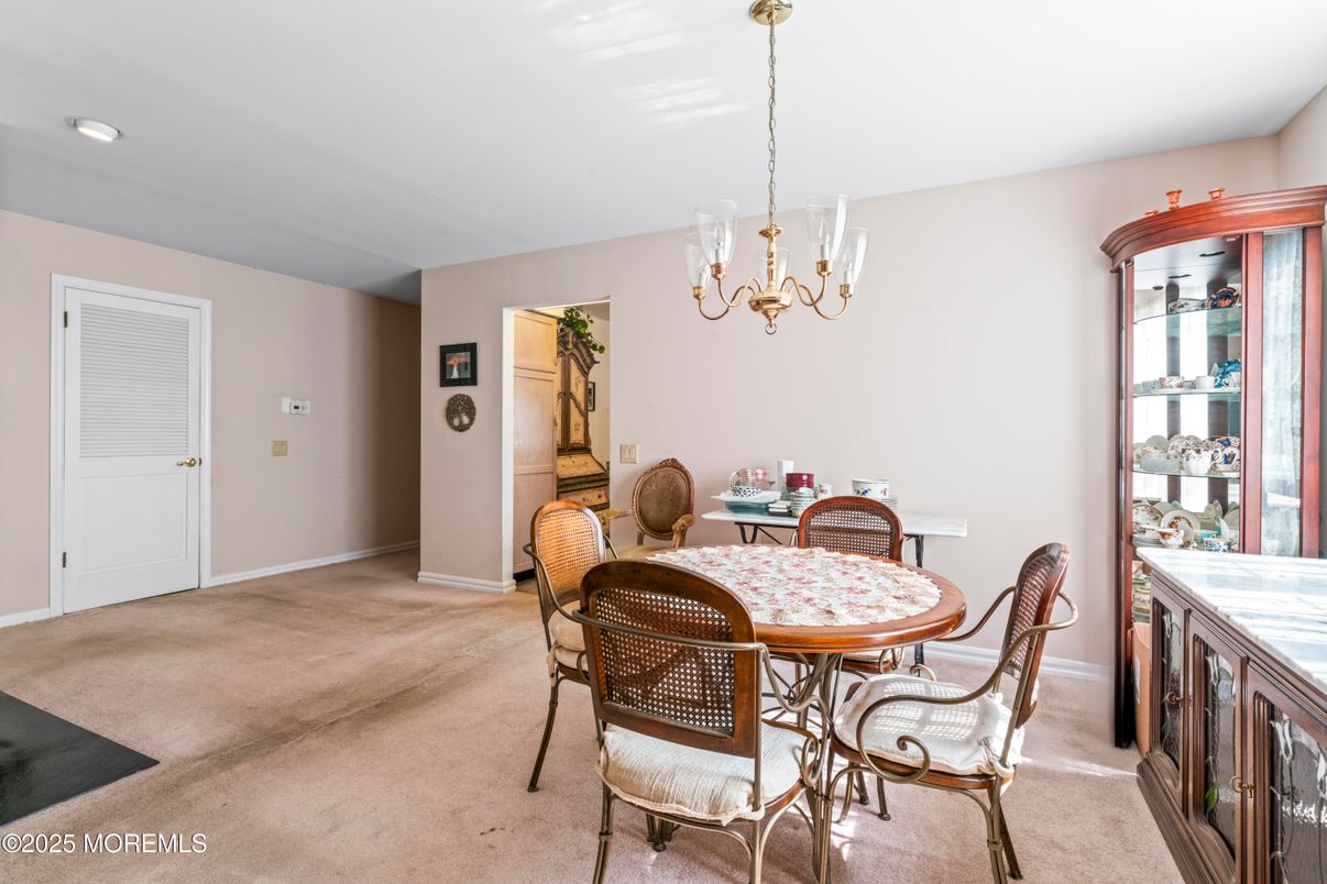 Chandelier, Dining room, Interior, Recessed Lighting