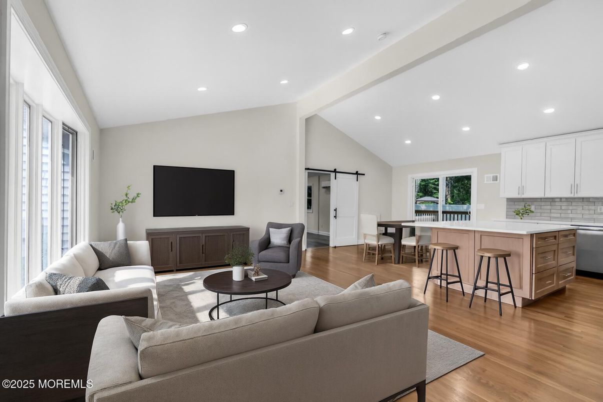 Interior, Kitchen, Living room, Recessed Lighting, Wood Texture Flooring