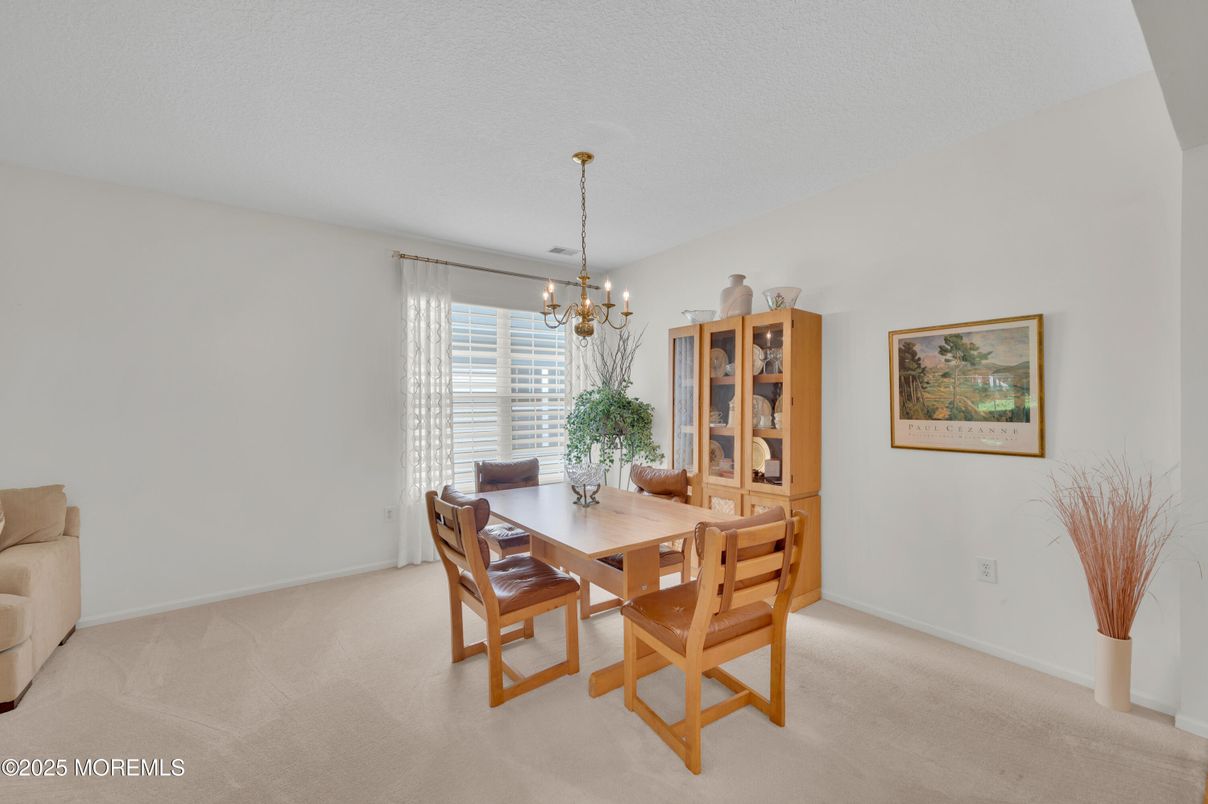 Chandelier, Dining room, Interior