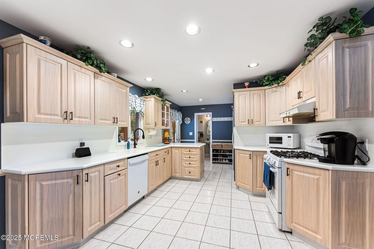 Interior, Kitchen, Recessed Lighting