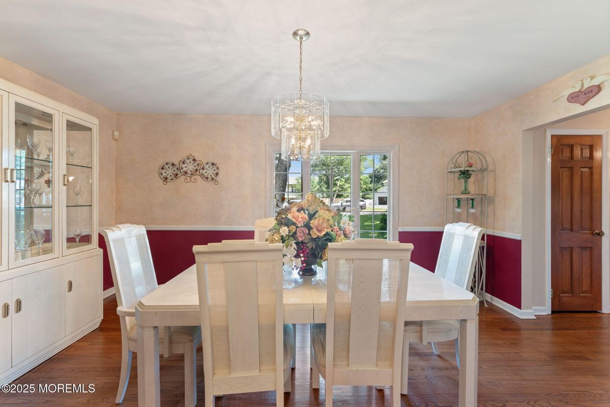 Chandelier, Dining room, Interior, Wood Texture Flooring