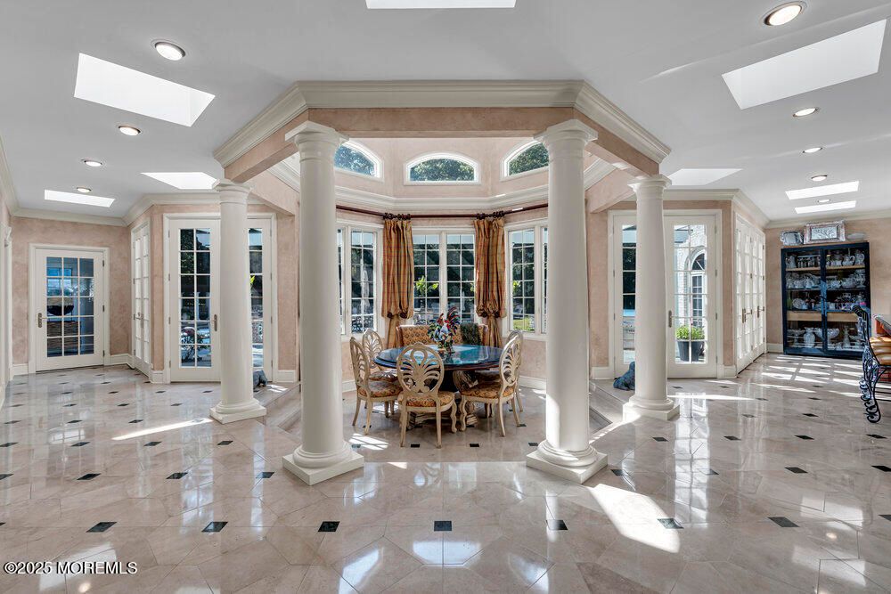Dining room, Interior, Recessed Lighting