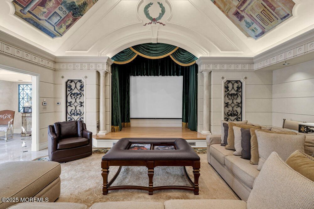Interior, Projection Screen