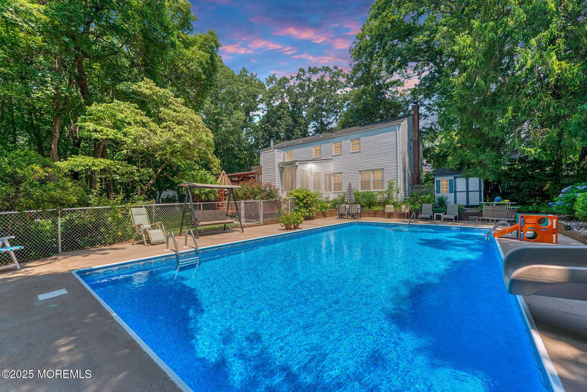 Exterior, Pool