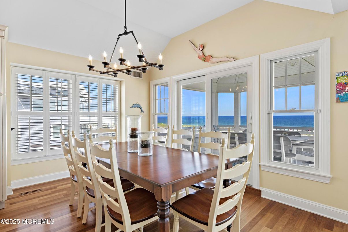 Chandelier, Dining room, Interior, Pendant Lights, Water, Wood Texture Flooring