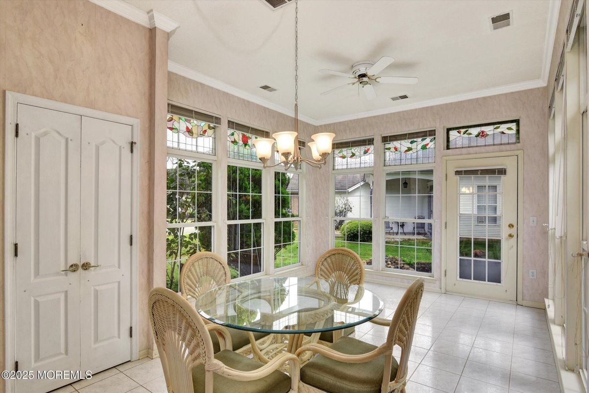 Dining room, Interior, Pendant Lights