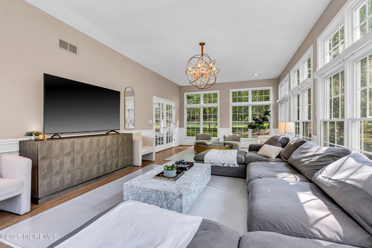 Chandelier, Interior, Living room, Recessed Lighting, Wood Texture Flooring