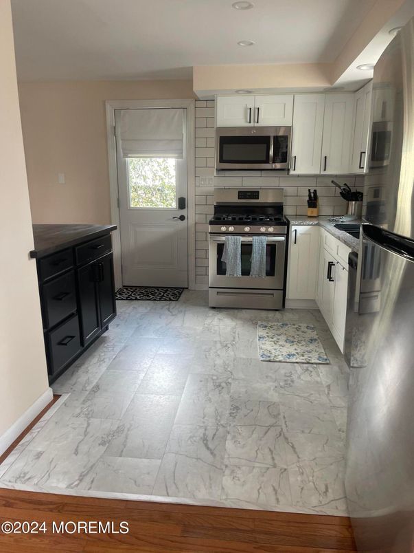 Interior, Kitchen, Marble, Recessed Lighting, Stainless Steel Appliances