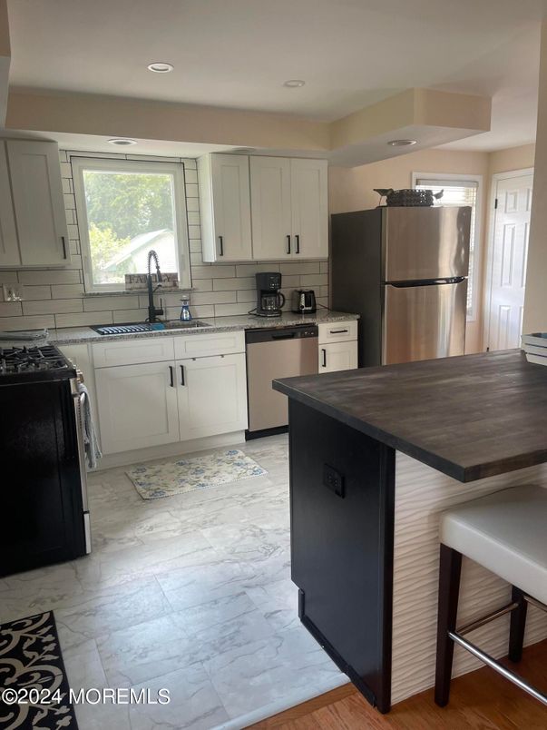 Interior, Kitchen, Marble, Recessed Lighting