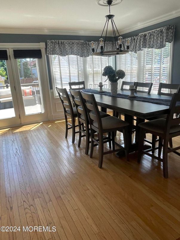 Chandelier, Dining room, Interior, Wood Texture Flooring