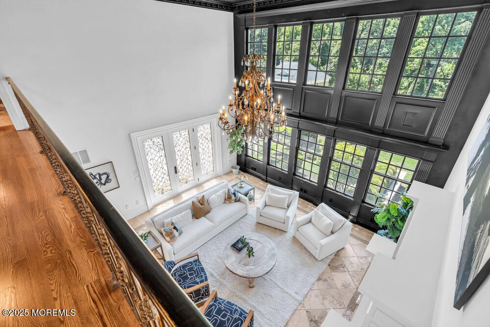Chandelier, Interior, Living room