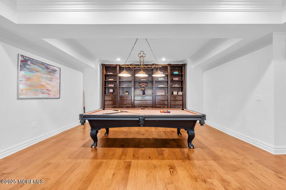 Billiard Table, Game Room, Interior, Wood Texture Flooring