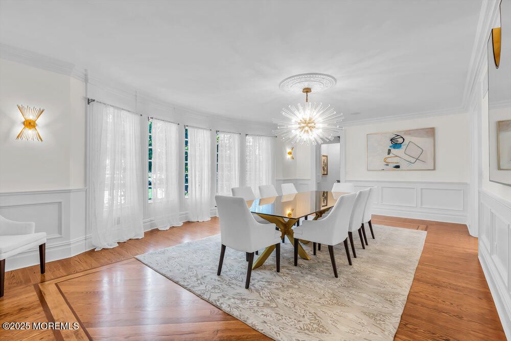 Chandelier, Dining room, Interior, Pendant Lights, Wood Texture Flooring