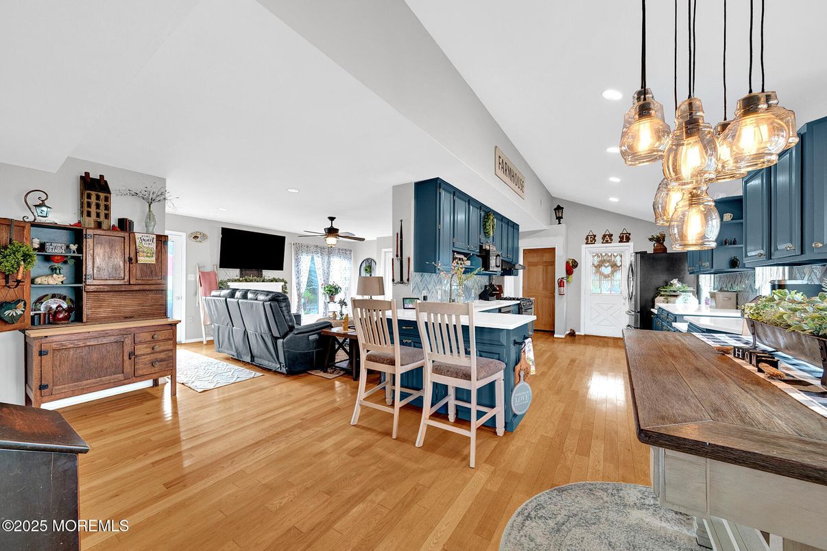 Dining room, Interior, Kitchen, Living room, Pendant Lights, Recessed Lighting, Wood Texture Flooring