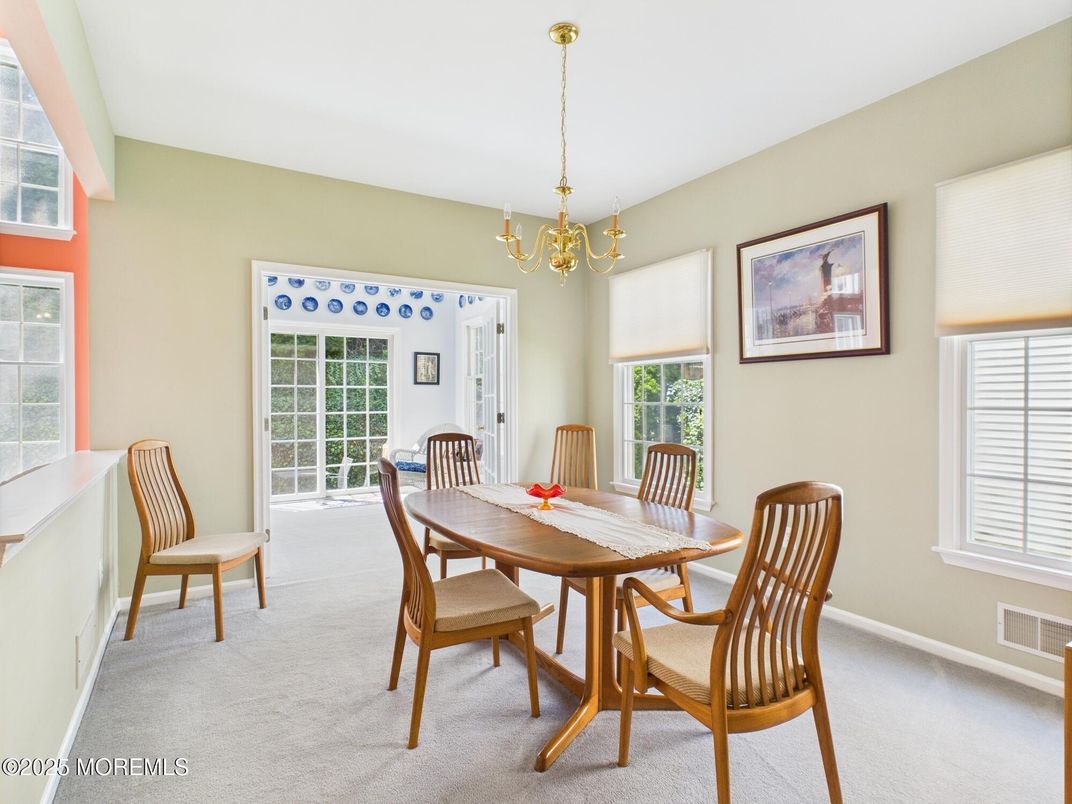 Chandelier, Dining room, Interior