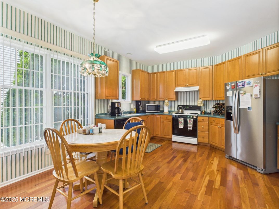 Dining room, Interior, Kitchen, Pendant Lights, Wood Texture Flooring