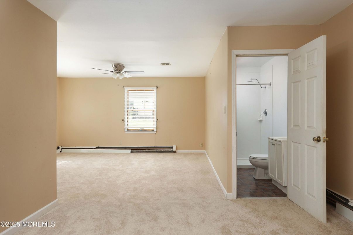 Bathroom, Empty room, Interior
