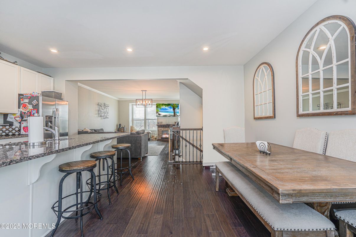 Chandelier, Dining room, Interior, Living room, Pendant Lights, Recessed Lighting, Wood Texture Flooring