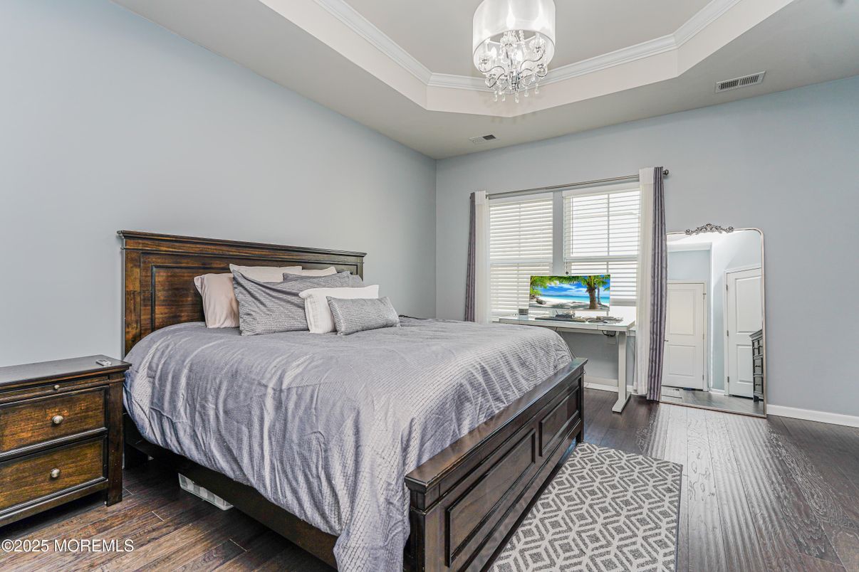 Bedroom, Interior, Pendant Lights, Wood Texture Flooring