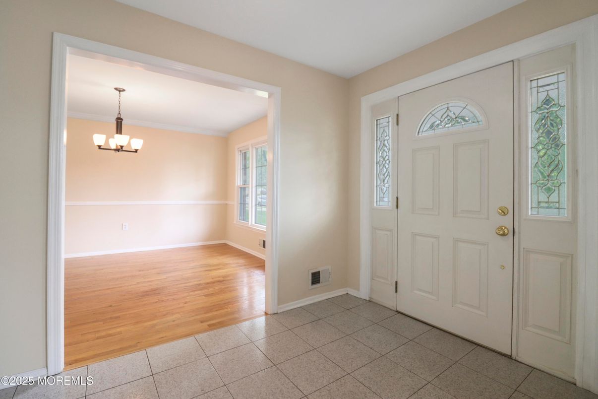 Chandelier, Empty room, Interior, Wood Texture Flooring