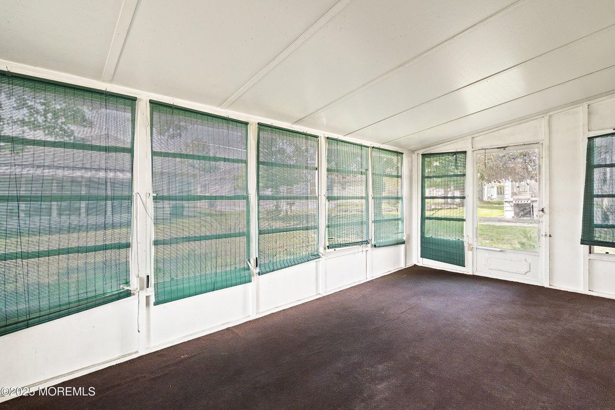 Empty room, Interior, Sun Room