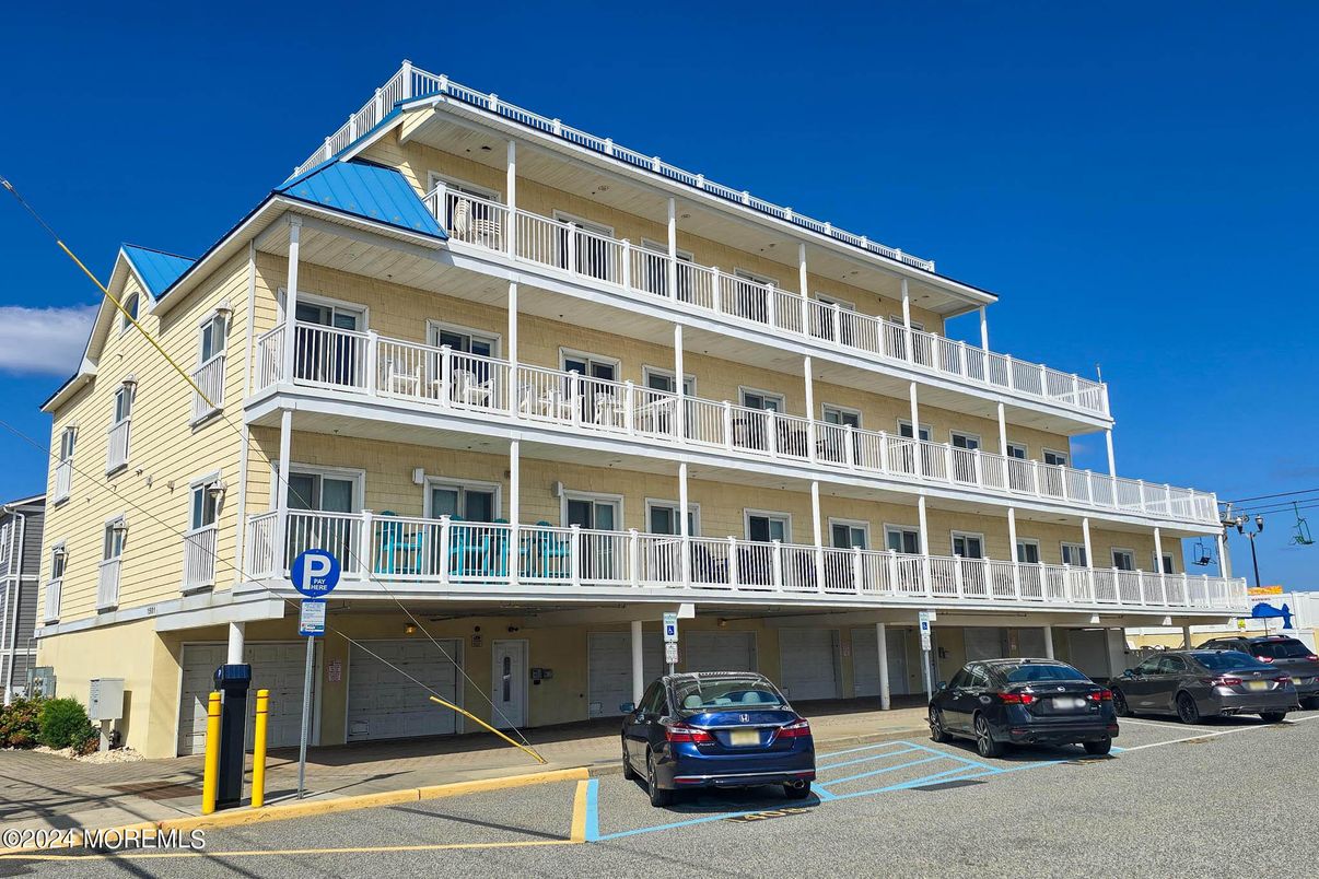 Exterior, Facade, Condo Building