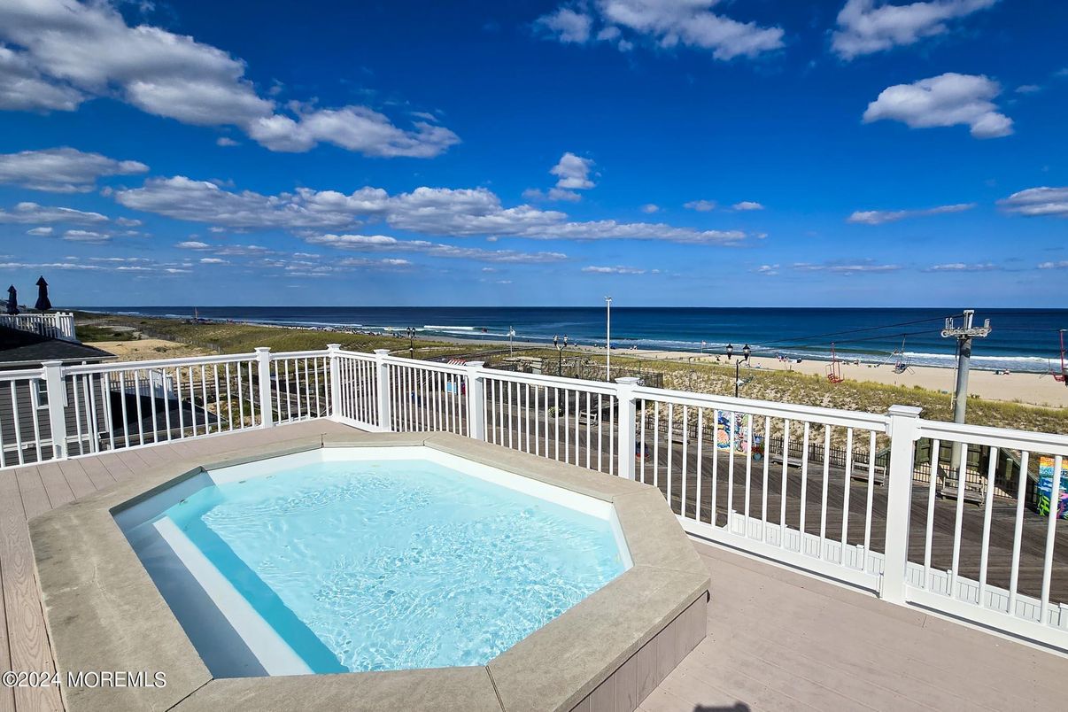 Water, Exterior, Pool, Other