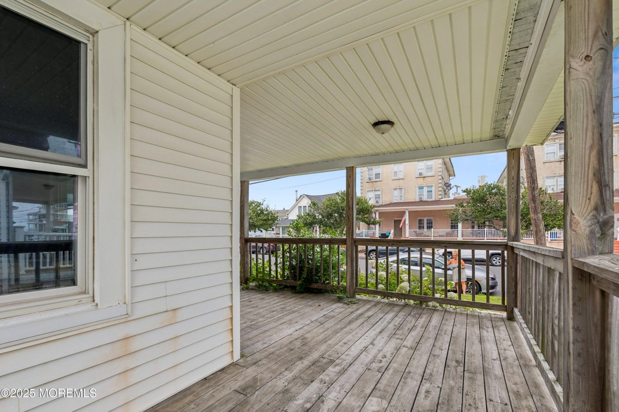 Exterior, Wood Texture Flooring