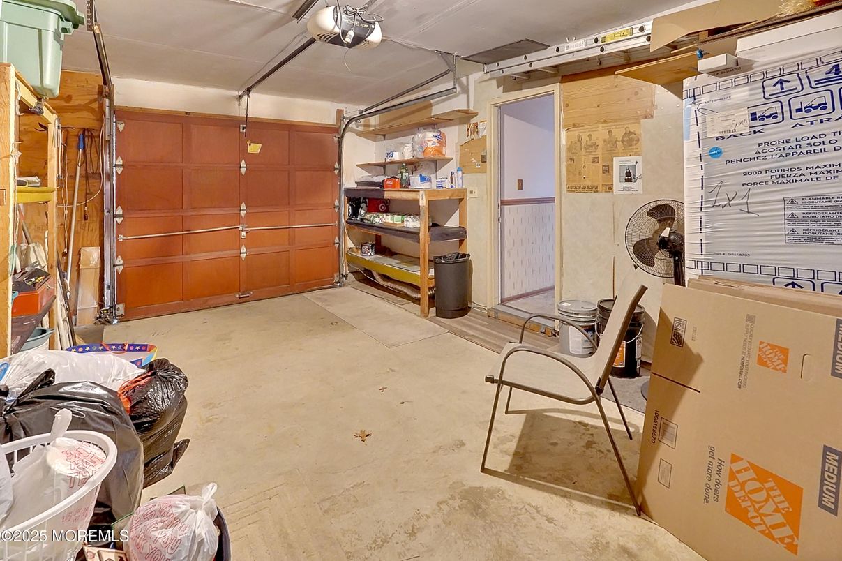 Garage, Interior