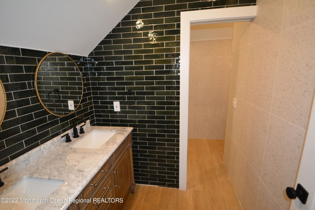 Bathroom, Dual Sink Vanities, Interior, Wood Texture Flooring