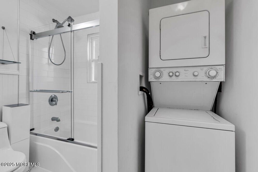 Bathroom, Interior, Utility Closets, Washer