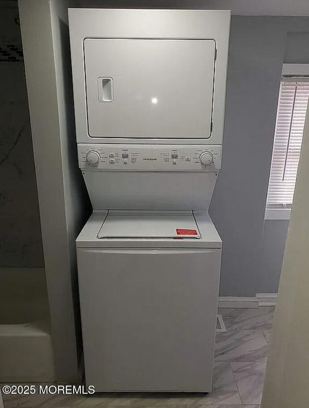 Interior, Marble, Utility Closets, Washer