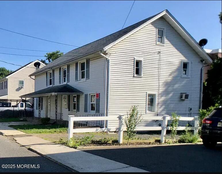 Exterior, Facade, Queen Anne Victorian