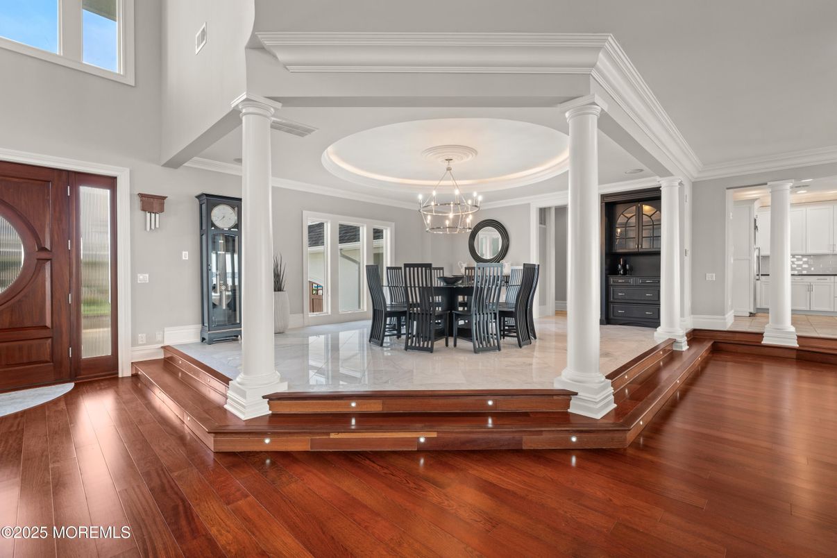 Chandelier, Dining room, Fireplace, Interior, Wood Texture Flooring