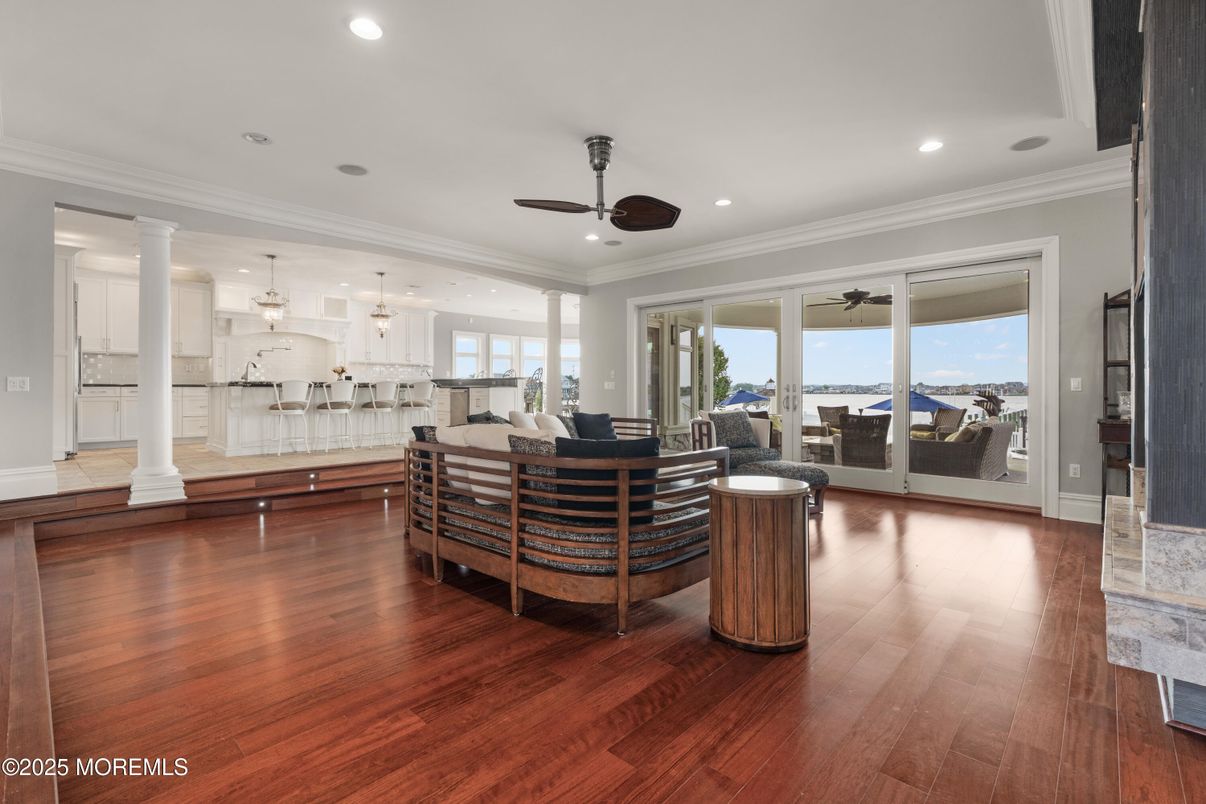 Interior, Kitchen, Living room, Pendant Lights, Recessed Lighting, Wood Texture Flooring