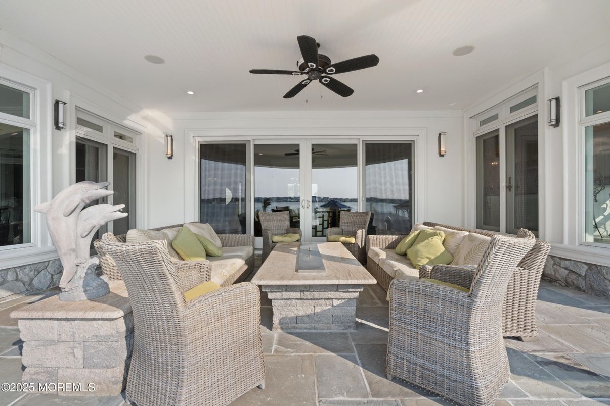 Exterior, Recessed Lighting