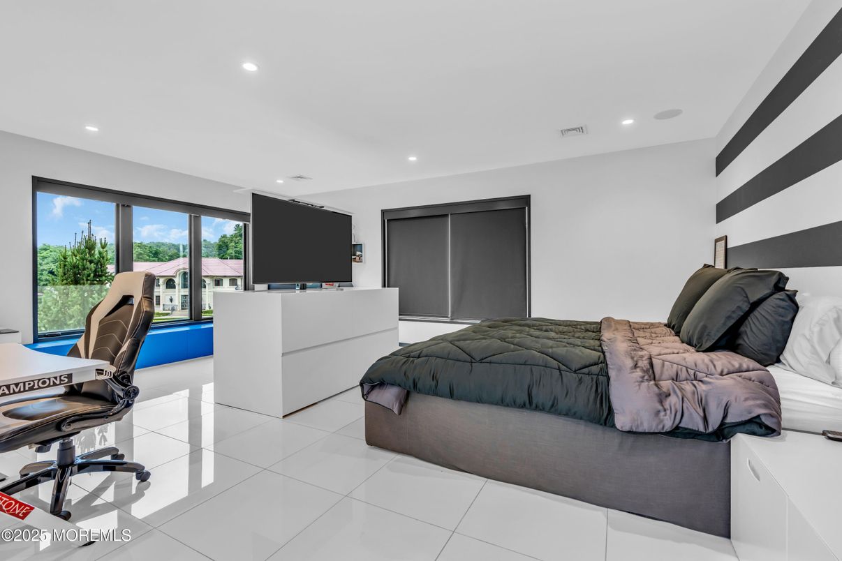 Bedroom, Home Office, Interior, Recessed Lighting