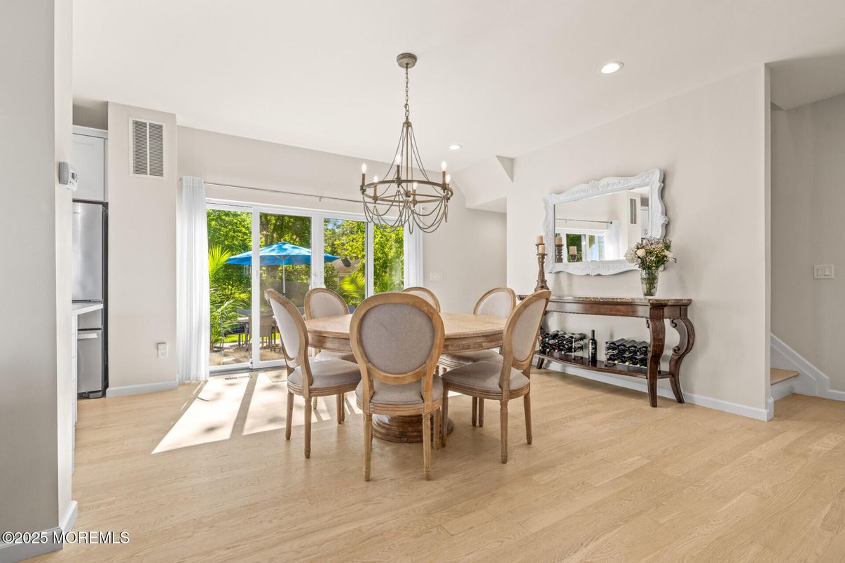 Chandelier, Dining room, Interior, Pendant Lights, Recessed Lighting, Wood Texture Flooring