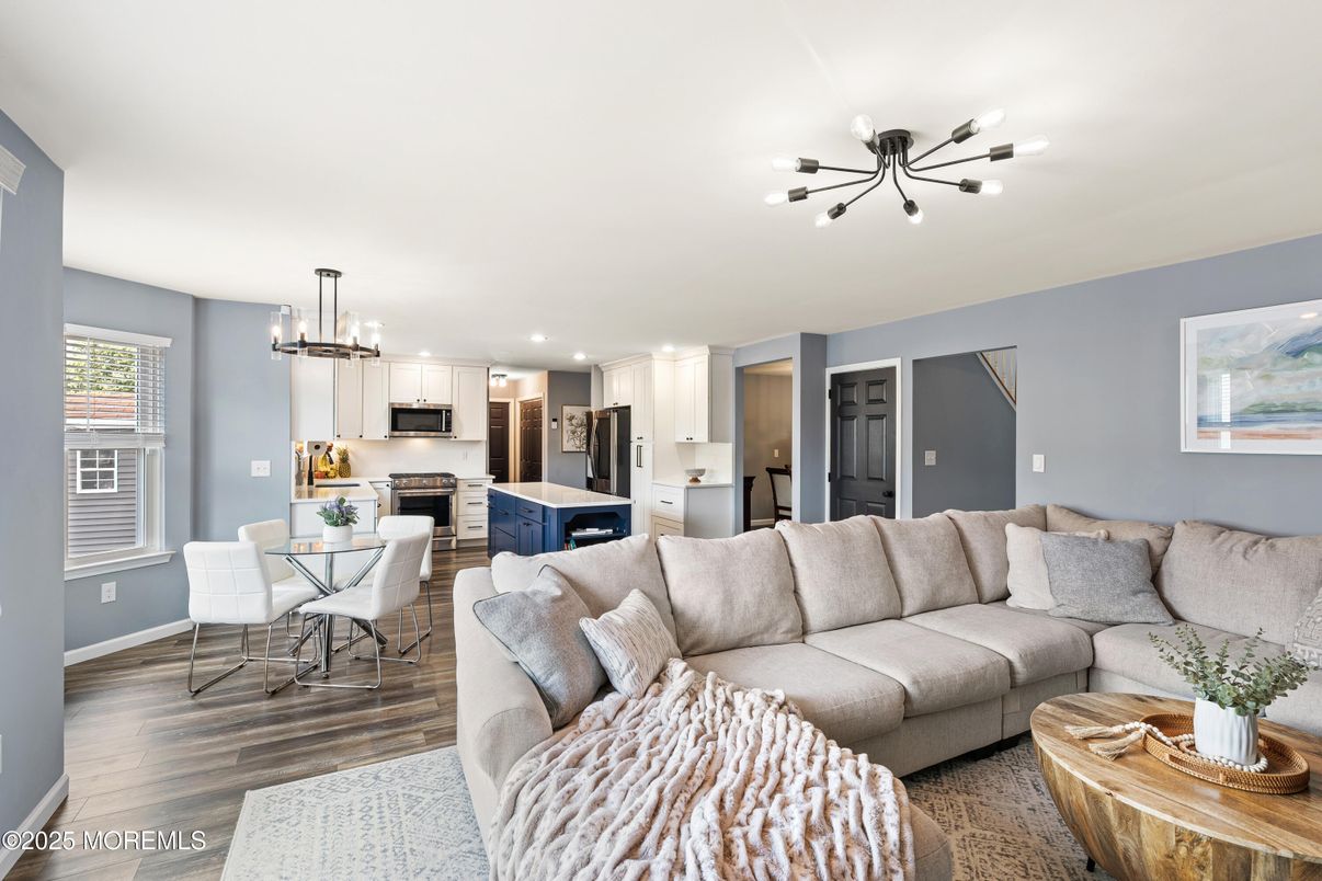 Dining room, Interior, Kitchen, Living room, Pendant Lights, Recessed Lighting, Stainless Steel Appliances, Wood Texture Flooring