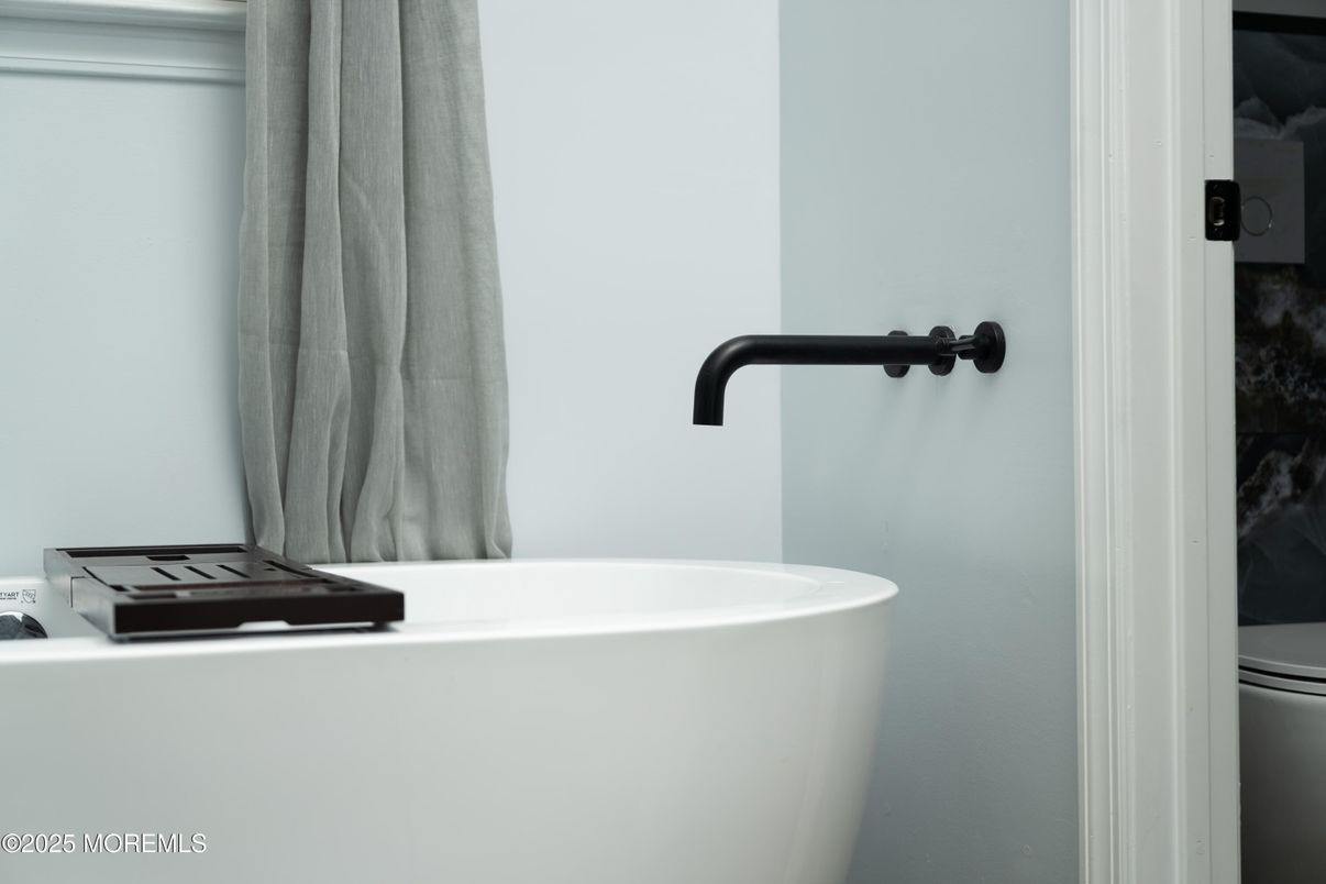 Bathroom, Free Standing Baths, Interior