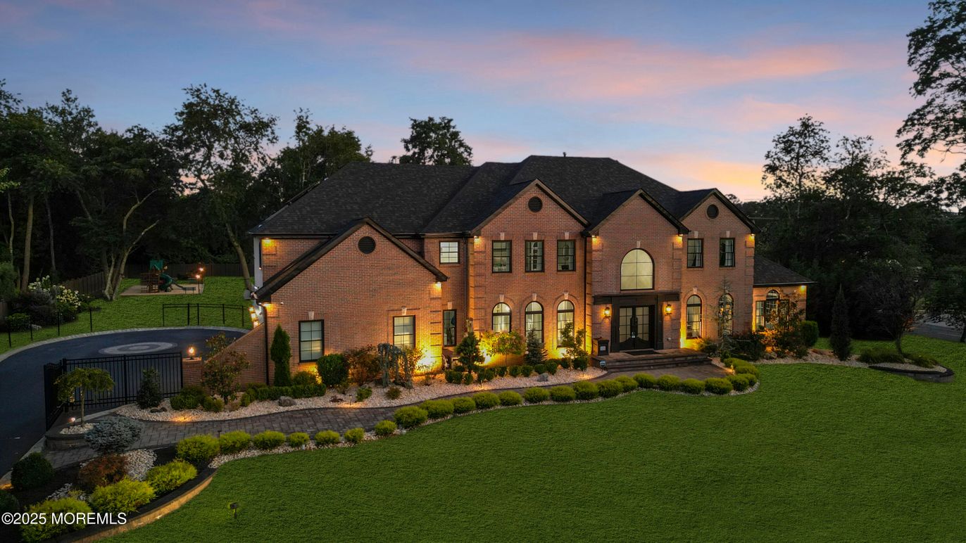 Backyard, Exterior, Facade, Brick Facade, French Provincial