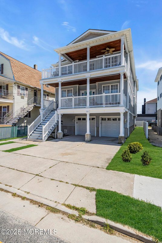 Exterior, Facade, Condo Building