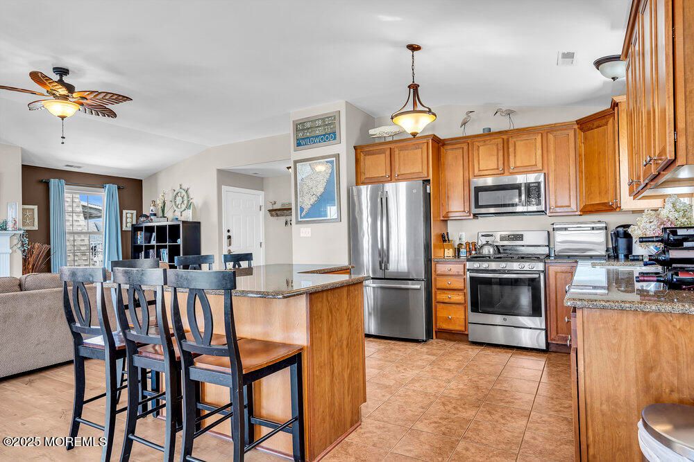 Interior, Kitchen, Pendant Lights, Stainless Steel Appliances