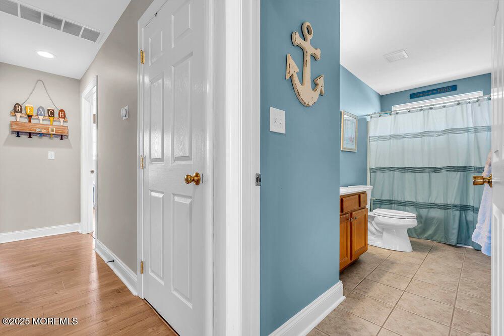 Bathroom, Interior, Recessed Lighting, Wood Texture Flooring