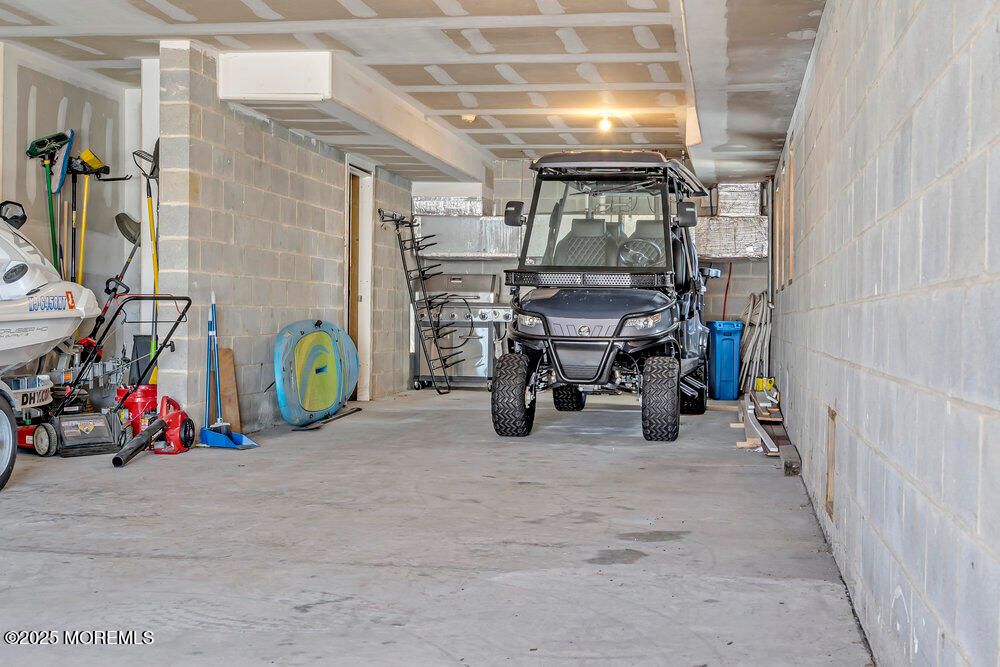 Garage, Interior, Stone Walls