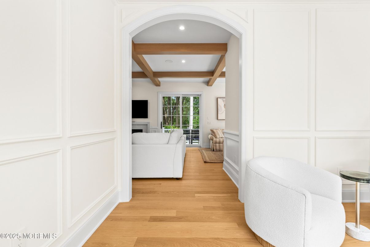 Interior, Living room, Recessed Lighting, Wooden Beams, Wood Texture Flooring